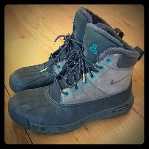 Nike winter boots